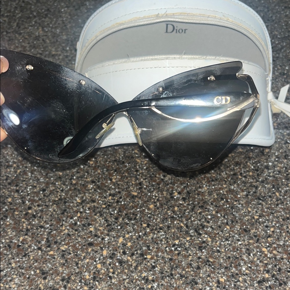 Dior Black Cat-Eye Sunglasses with Silver Accents - Picture 3 of 5